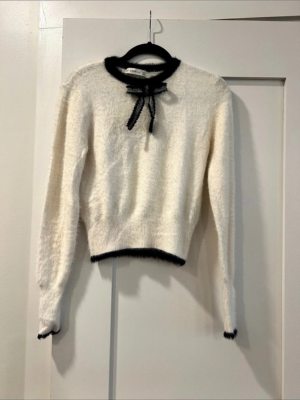 Zara Fuzzy Bow Sweater in White & Black Size small